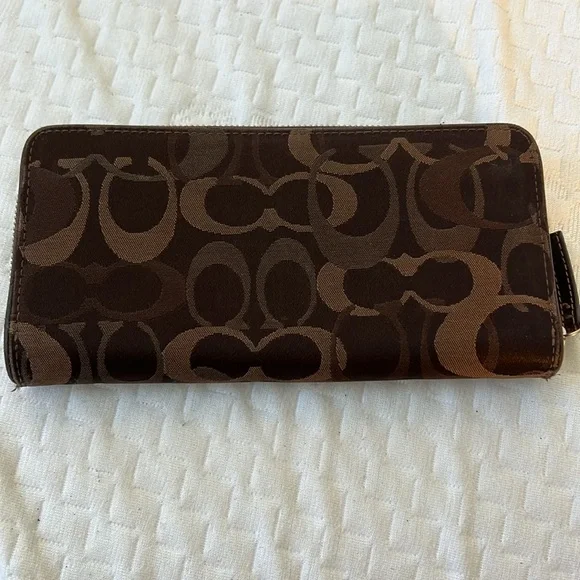 COPY - Coach wallet. - Picture 2 of 5